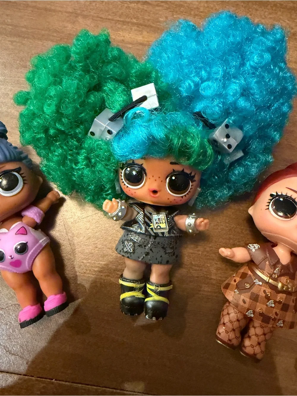 Lot of 4 L.O.L. Surprise! fashion mini dolls